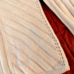 100 percent organic cashmere very pale pink herringbone crewneck est. size L